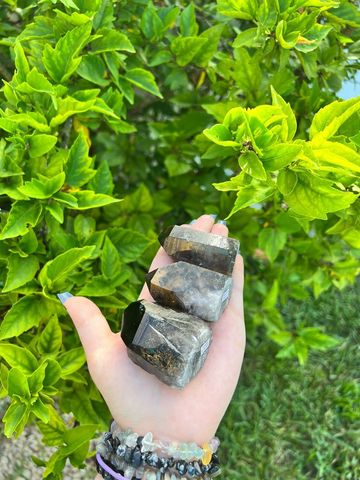 Smoky quartz points