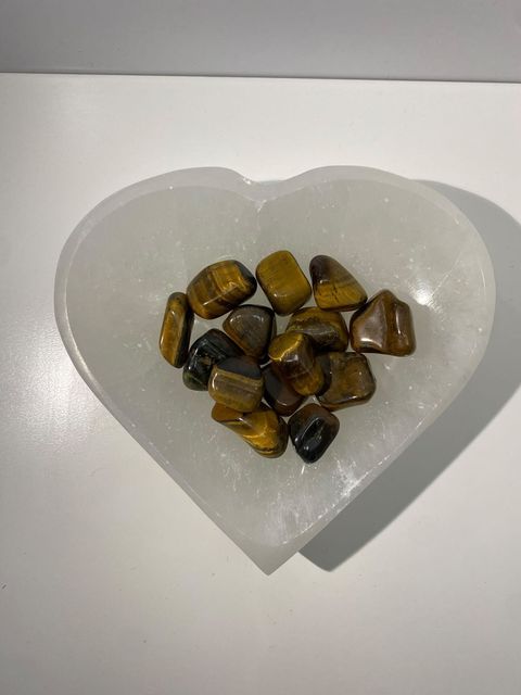 Tiger Eye Tumbles